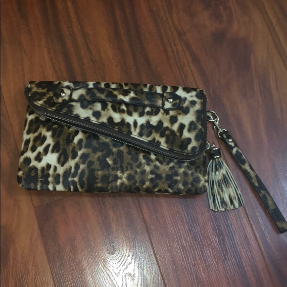 Leopard Flap Crossbody/Wristlet - Picture 6 of 6
